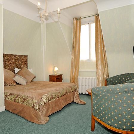 Hotel La Tour Sully-sur-Loire Zewnętrze zdjęcie